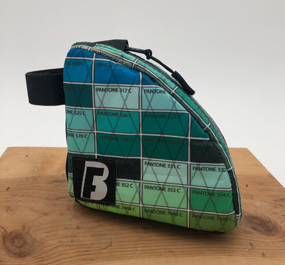 **Ready to ship now**  Blue Pantone Saddledown
